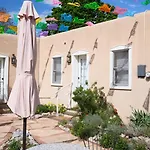 Dos Hermanas Casita 3 Downtown Courtyard